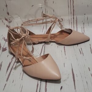 Halogen 6.5 pale pink strappy ankles flat shoes